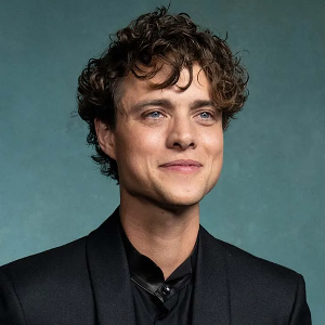 celebrity Douglas Smith